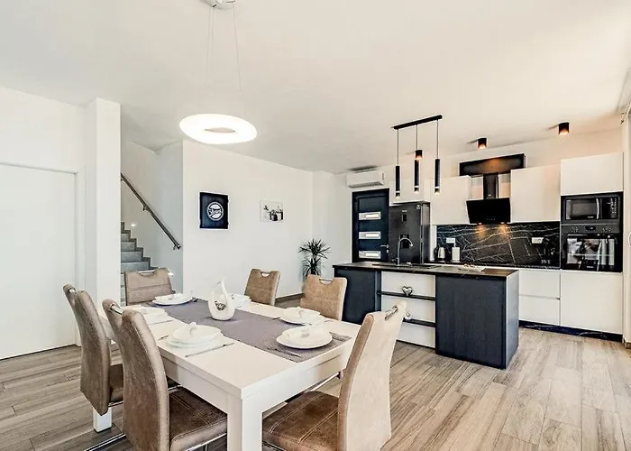 Villa Evia By Guide *