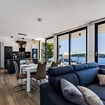 Evia By Guide וילה *
