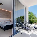 Evia By Guide * Smokvica (Korcula)